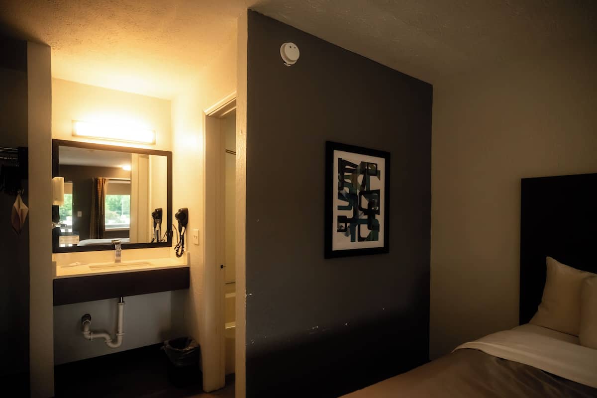 Standard Room, 2 Double Beds, Non Smoking | Desk, blackout drapes, WiFi (free), bed sheets