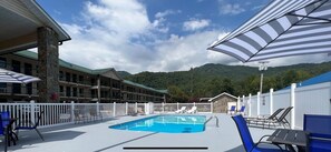 Pool - Cherokee Lodge (Cherokee)
