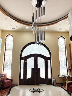 Lobby lounge