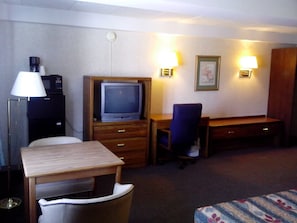 Standard Room, 1 King Bed