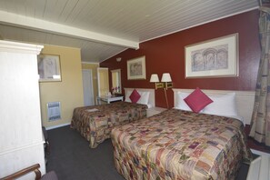 Standardrum - 2 queensize-sängar - icke-rökare | Skrivbord, ljudisolering, gratis wi-fi och väckarklockor