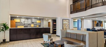 Holiday Inn Express & Suites Jacksonville SE- Med Ctr Area by IHG