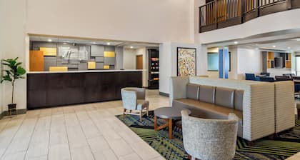 Holiday Inn Express & Suites Jacksonville SE- Med Ctr Area by IHG
