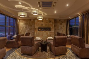 Salle de soins pour les couples, soins du corps, enveloppements