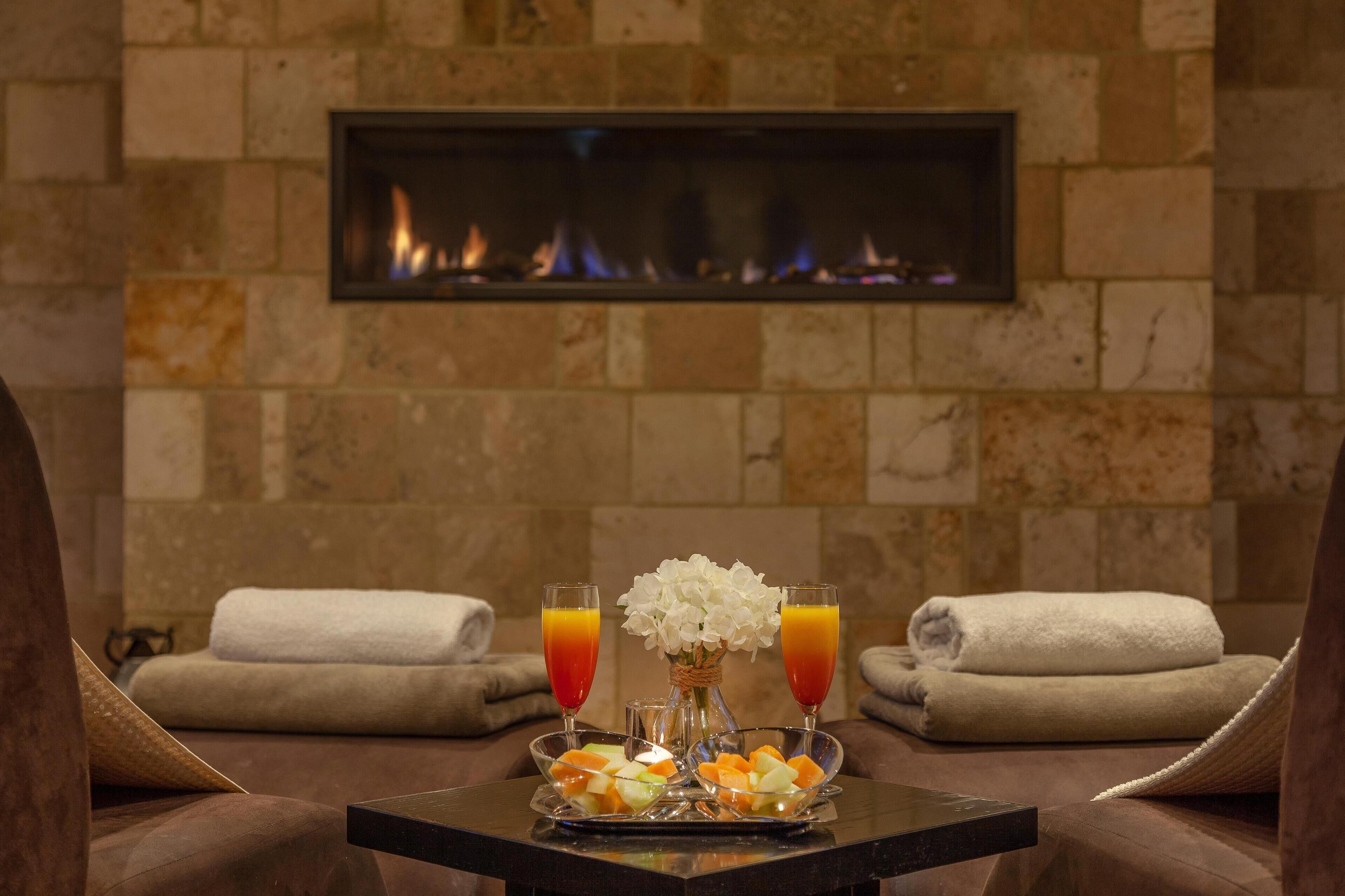 Couples treatment rooms, body treatments, body wraps, body scrubs