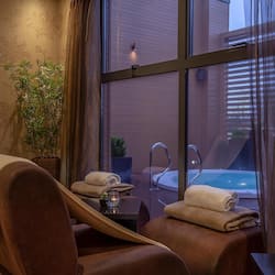 Couples treatment room(s), body treatments, body wraps, body scrubs