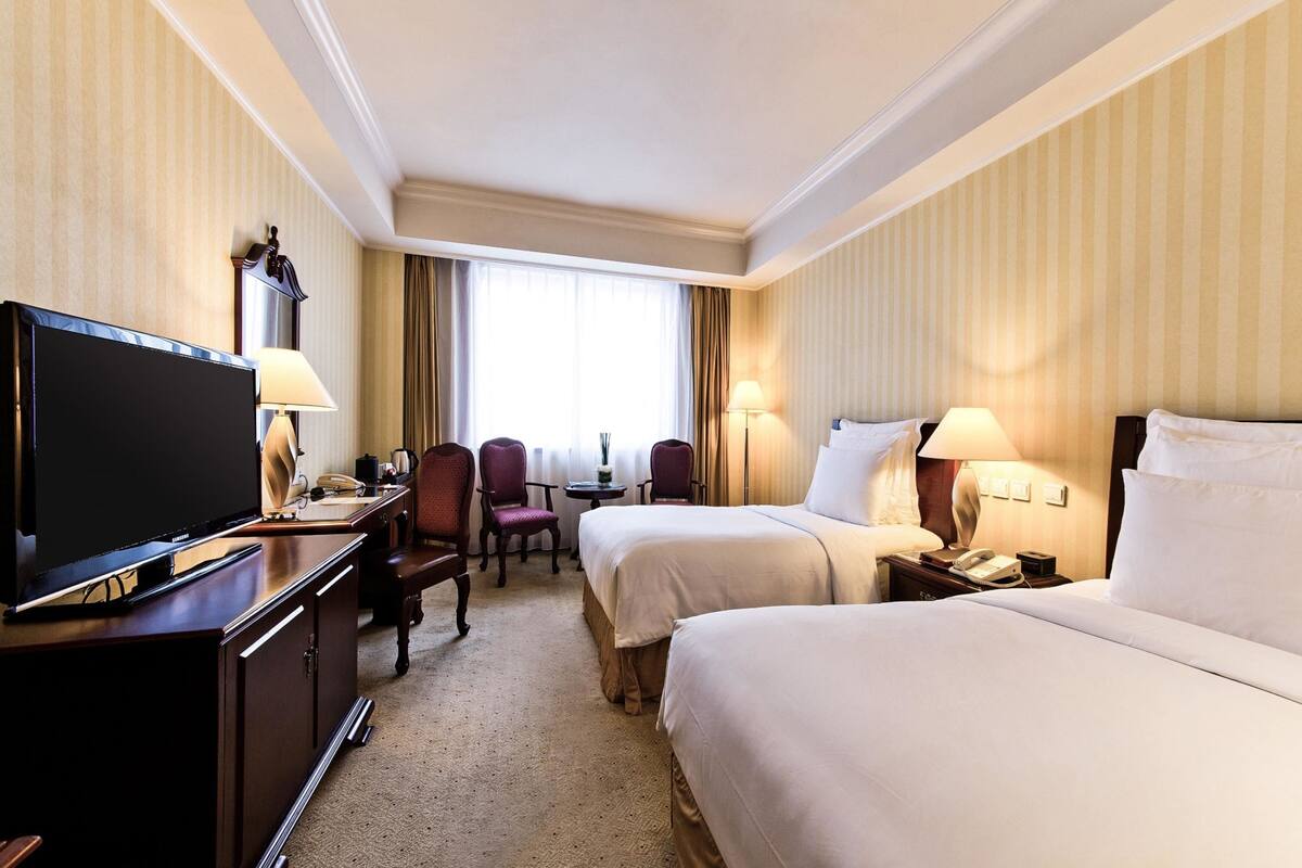 Standard Room, 2 Single Beds, Non Smoking (City View) | Minibar, in-room safe, iron/ironing board, free WiFi