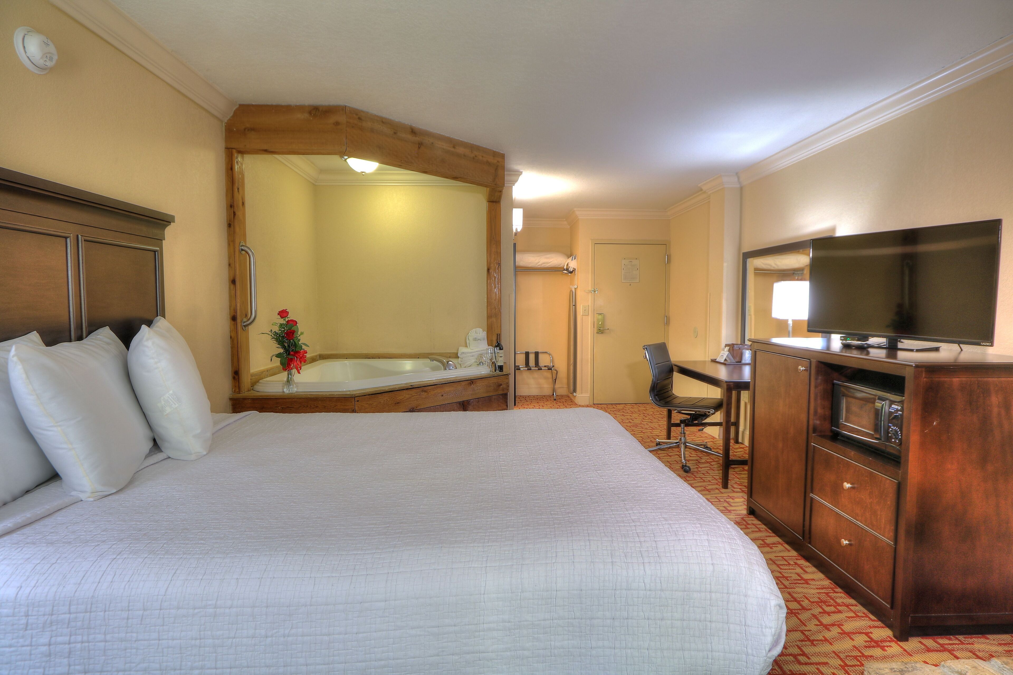 Desk, iron/ironing board, free WiFi, bed sheets