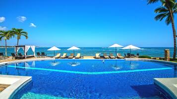 Outdoor pool, sun loungers