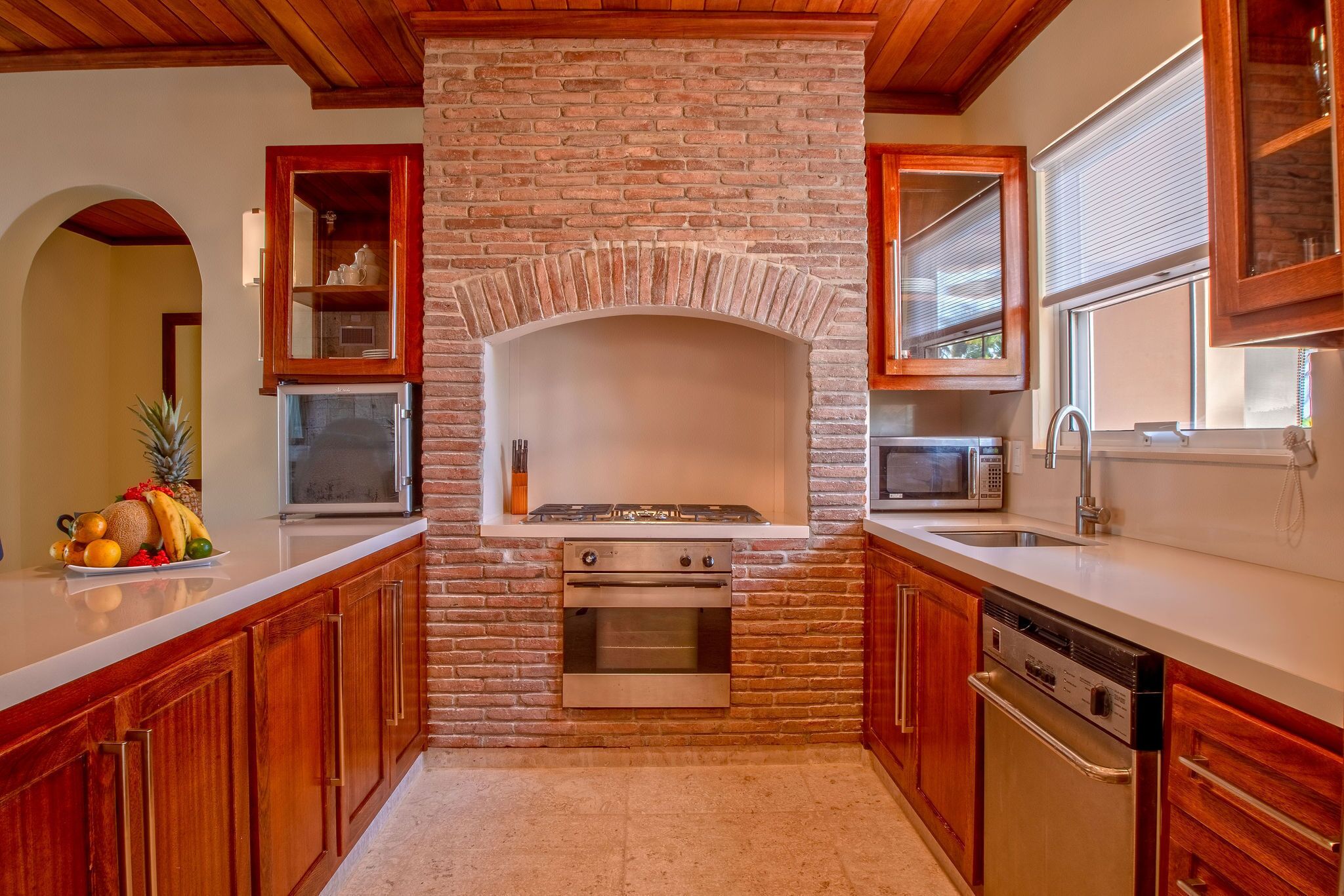 deluxe suite, 2 bedrooms, ocean view | private kitchen | fridge