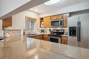 Standard Condo, 3 Bedrooms | Private kitchen | Fridge, microwave, stovetop, coffee/tea maker - Falcon Point (Avon)