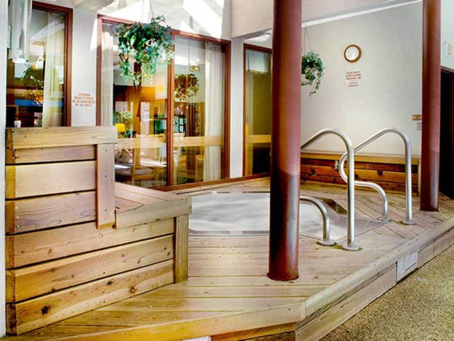 Bañera de hidromasaje interior