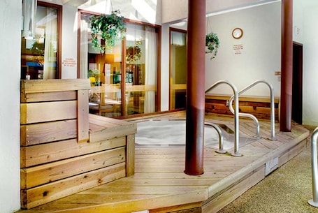 Indoor spa tub. Eagle Point Resort
