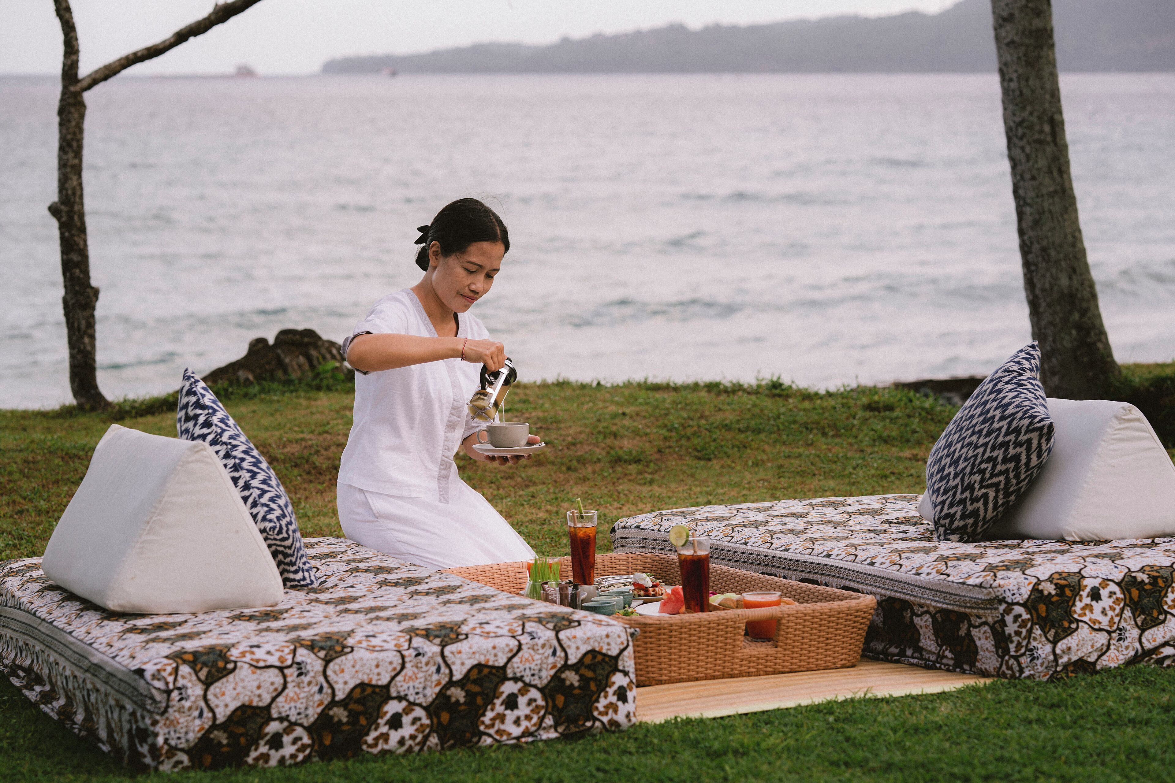 Frokost med lokale retter hver dag (IDR 350000 per person)