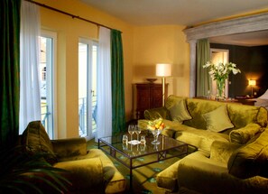 Suíte conforto | Roupas de cama antialérgicas, frigobar, cofres nos quartos