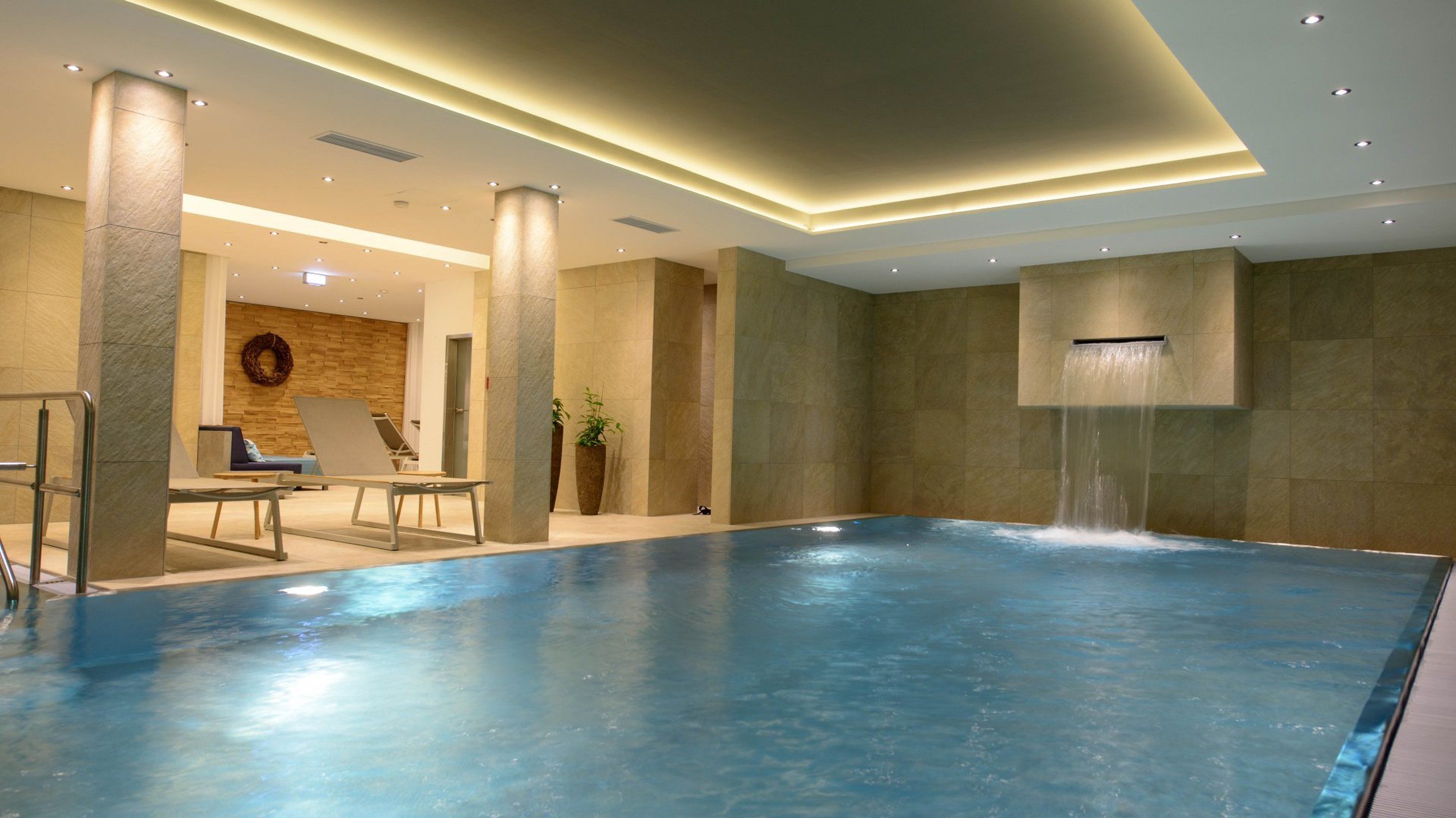 indoor pool, pool loungers
