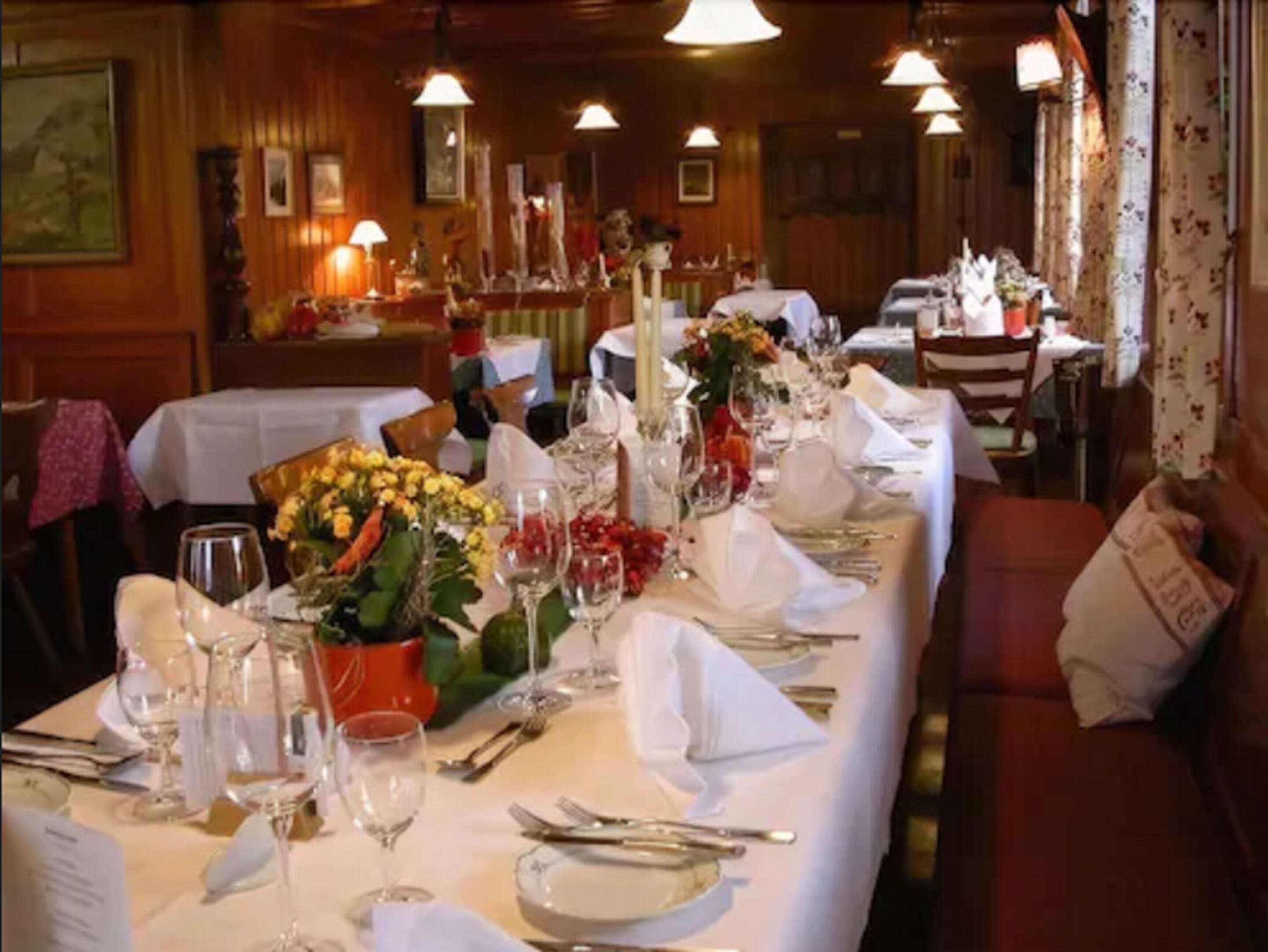 breakfast, lunch, dinner served; regional cuisine