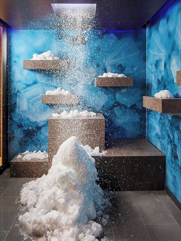 Sauna, steam room, body treatments, aromatherapy, hot stone massages