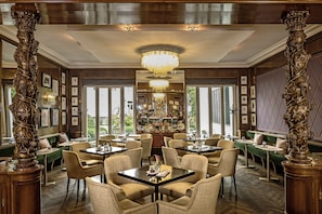 2 Restaurants, Mittagessen, Abendessen, deutsche Küche