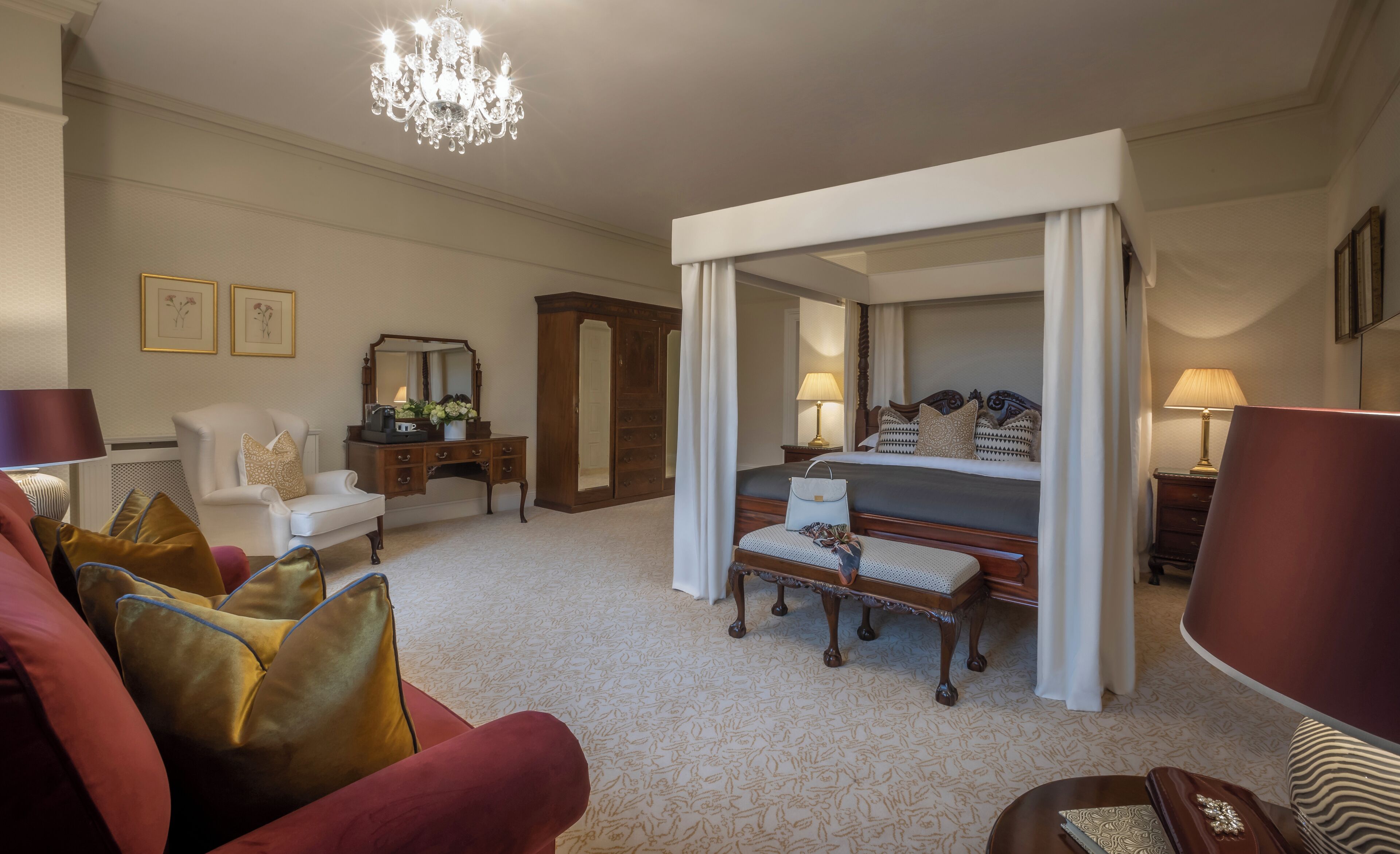junior suite, 1 double bed | individually decorated, individually furnished, desk, iron/ironing board
