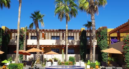 Los Patios Hotel