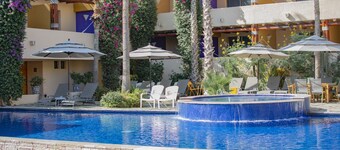 Los Patios Hotel