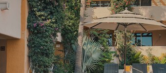 Los Patios Hotel