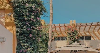 Los Patios Hotel
