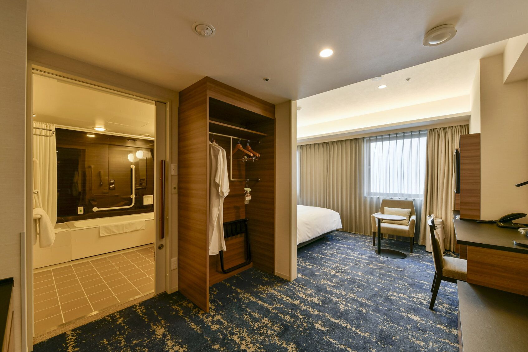 1 bedroom, desk, iron/ironing board, free wifi