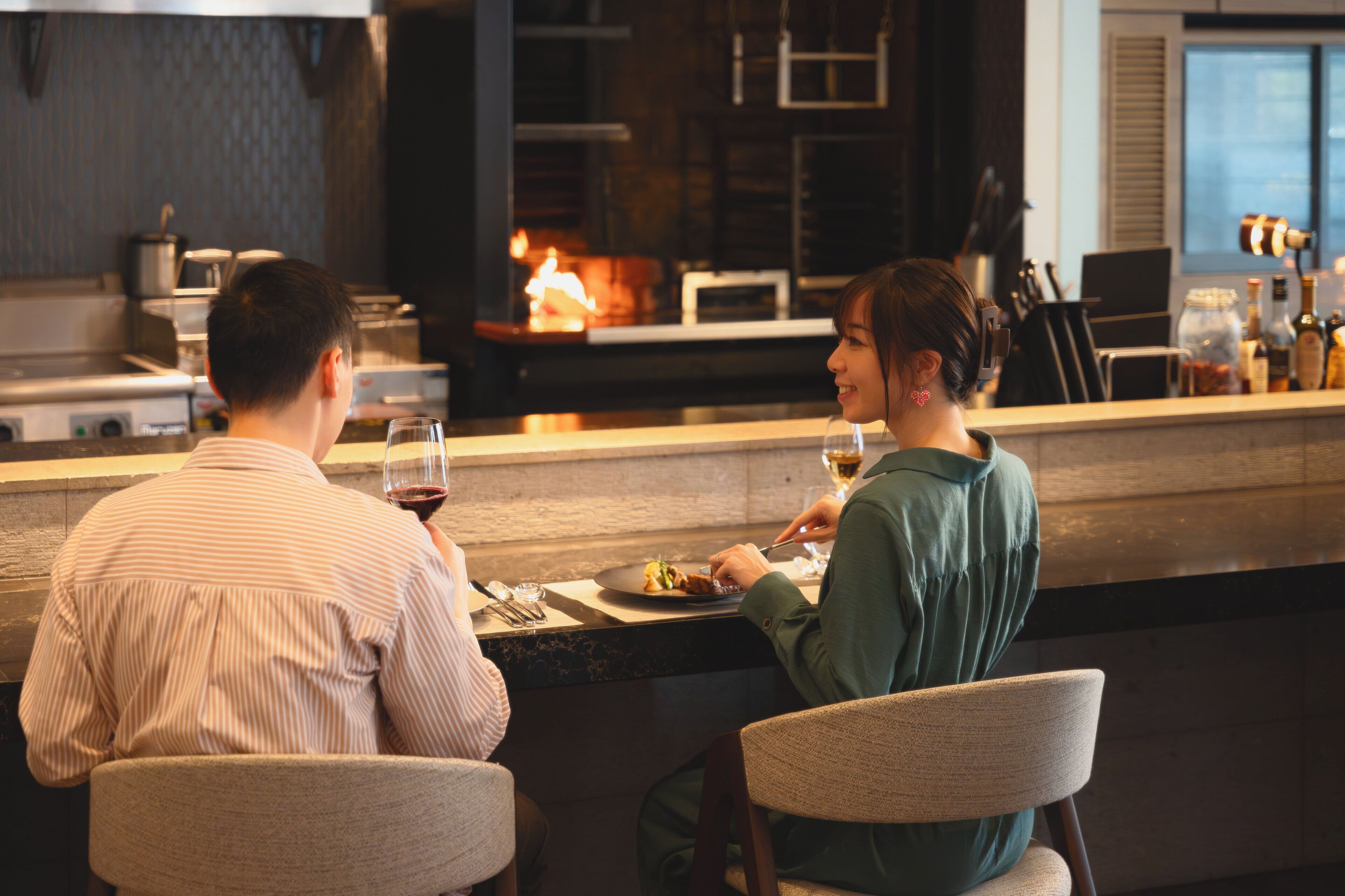 breakfast, lunch and dinner served