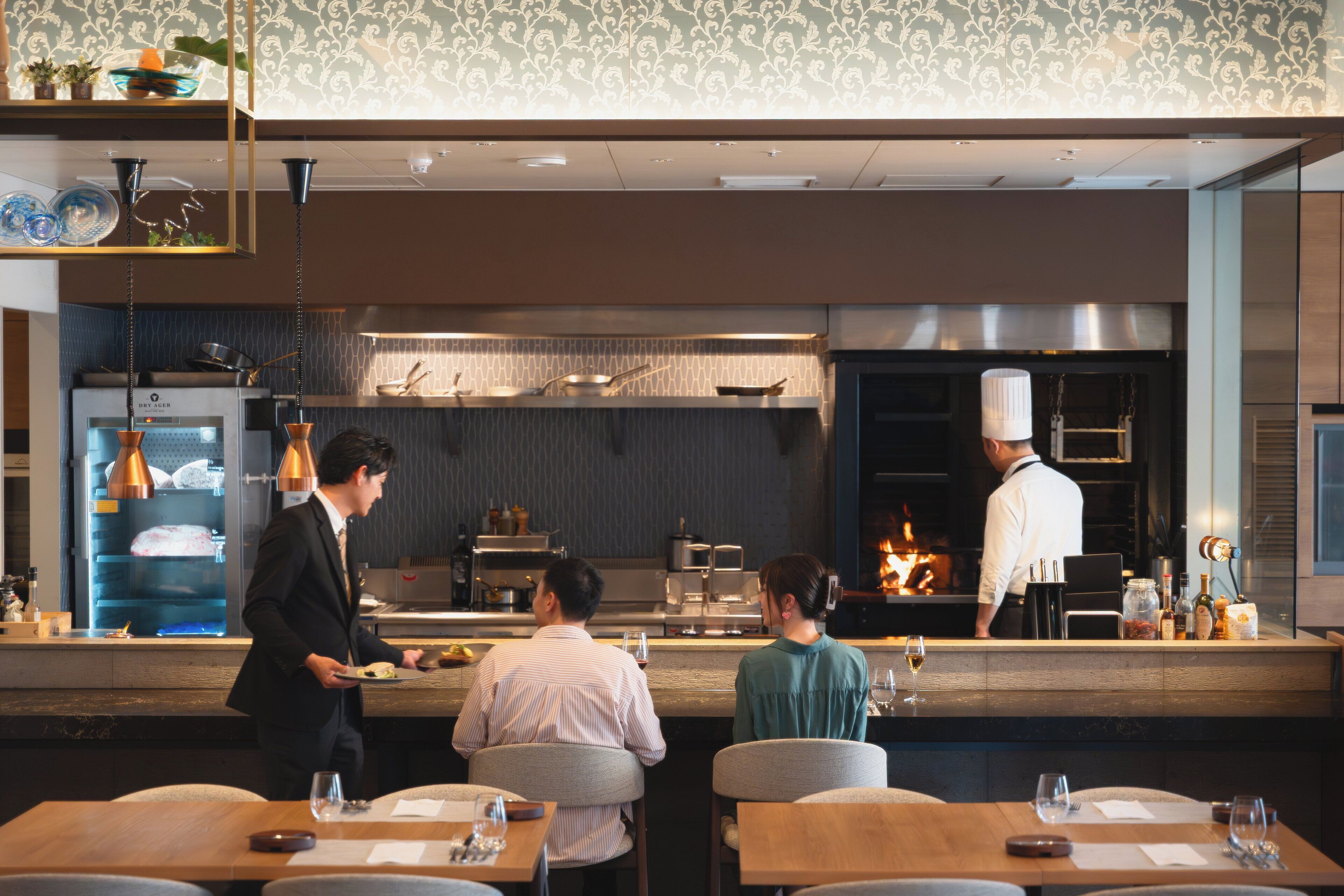 breakfast, lunch and dinner served