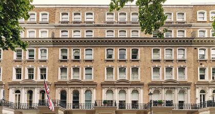 Knightsbridge Hotel, Firmdale Hotels