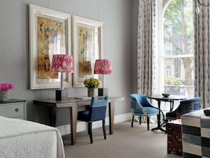 Knightsbridge Suite | Frette Italian sheets, premium bedding, minibar, in-room safe
