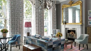 Svíta (Knightsbridge) | Ítölsk Frette-rúmföt, rúmföt af bestu gerð, míníbar