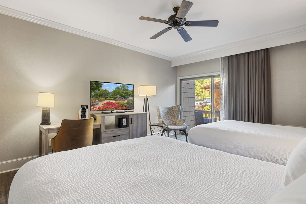 Standard Room, 2 Queen Beds, Accessible