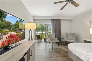Lakeside King | Premium bedding, pillowtop beds, desk, laptop workspace
