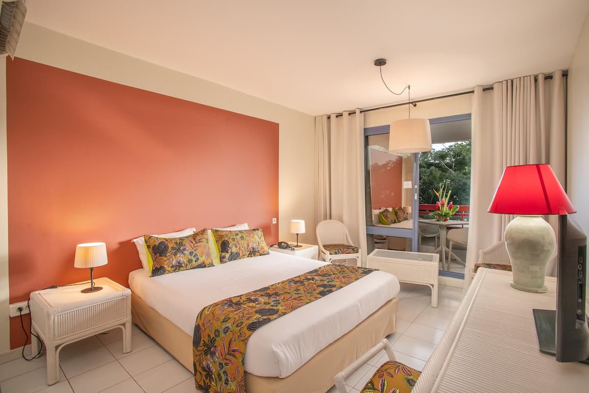 Standard Room, Balcony, Sea View (Annex Building) | In-room safe, desk, laptop workspace, blackout drapes