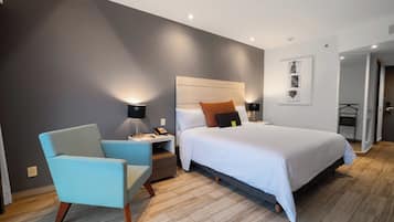 Deluxe King | Ropa de cama de alta calidad y caja de seguridad en la habitación