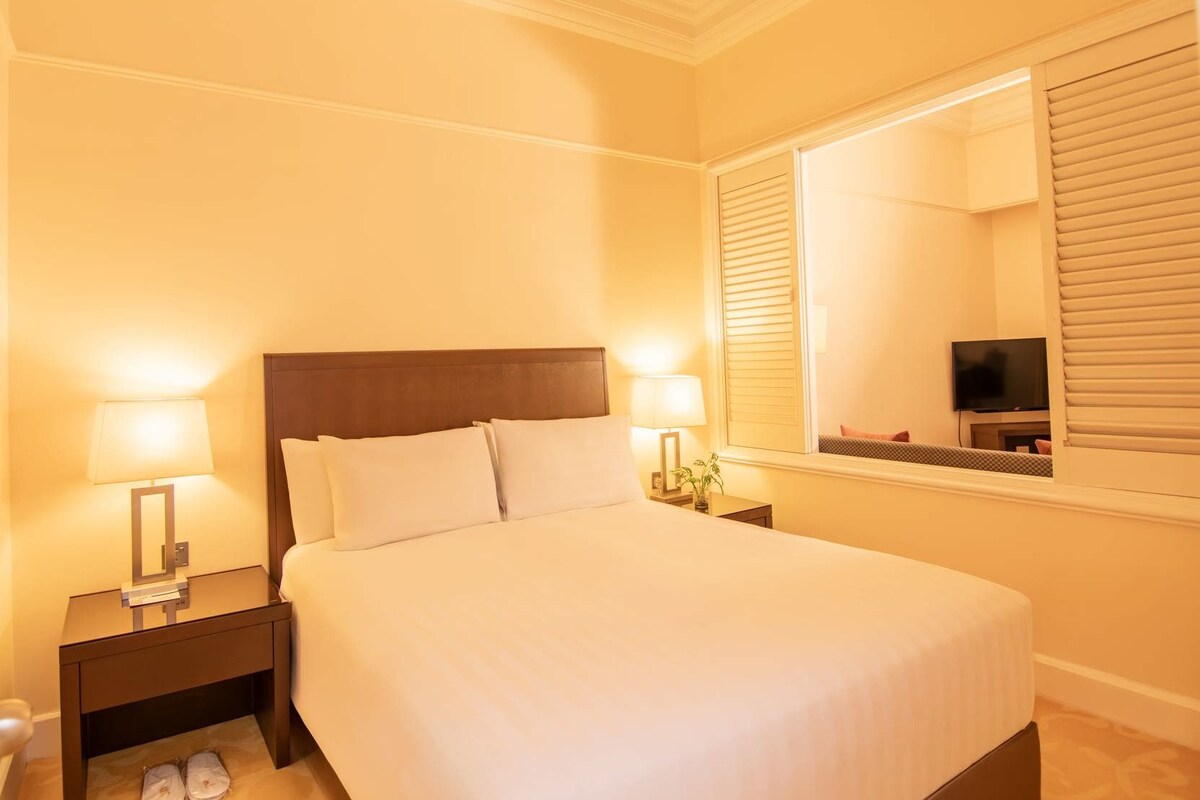 Studio Queen Room