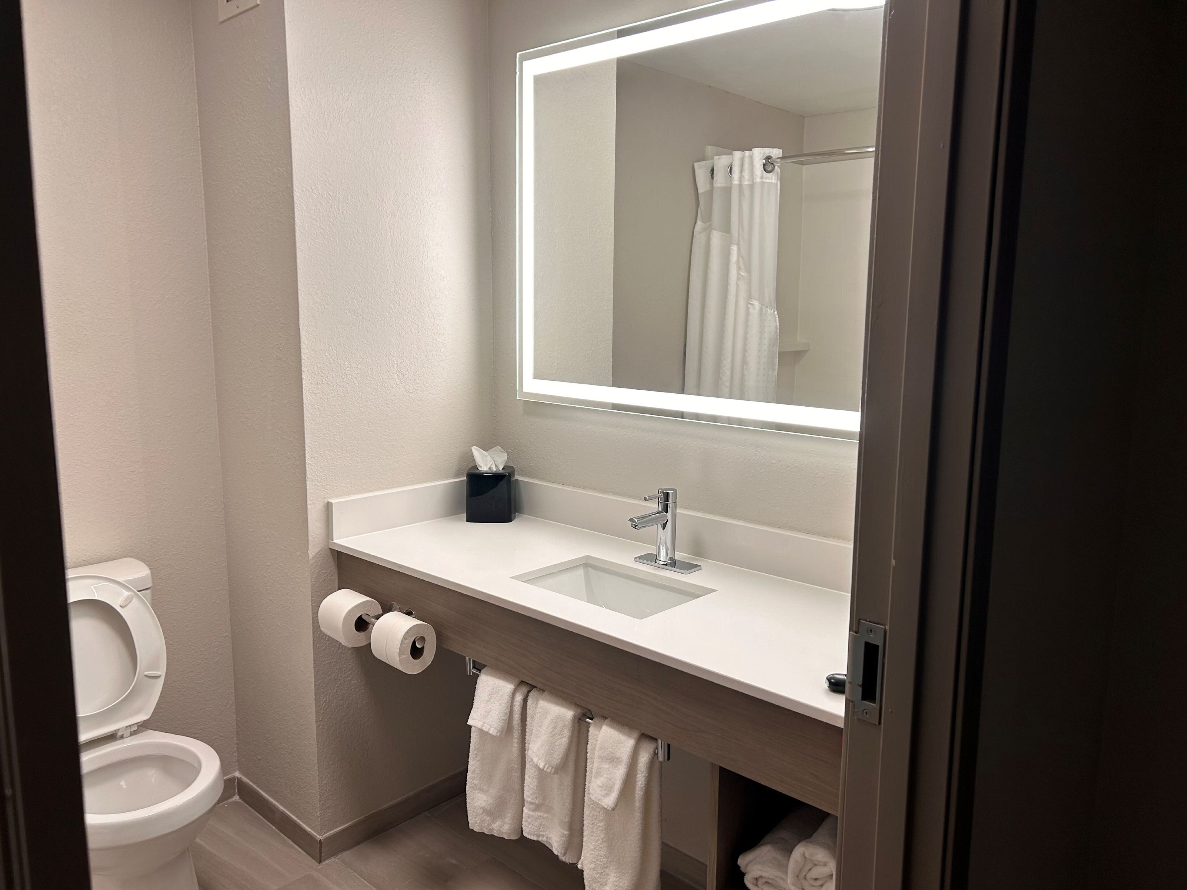 Desk, iron/ironing board, cribs/infant beds, free WiFi