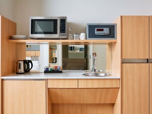 In-room safe, desk, blackout drapes, soundproofing - Mercure Melbourne Southbank (Southbank)