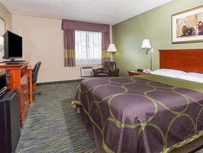Desk, rollaway beds, free WiFi