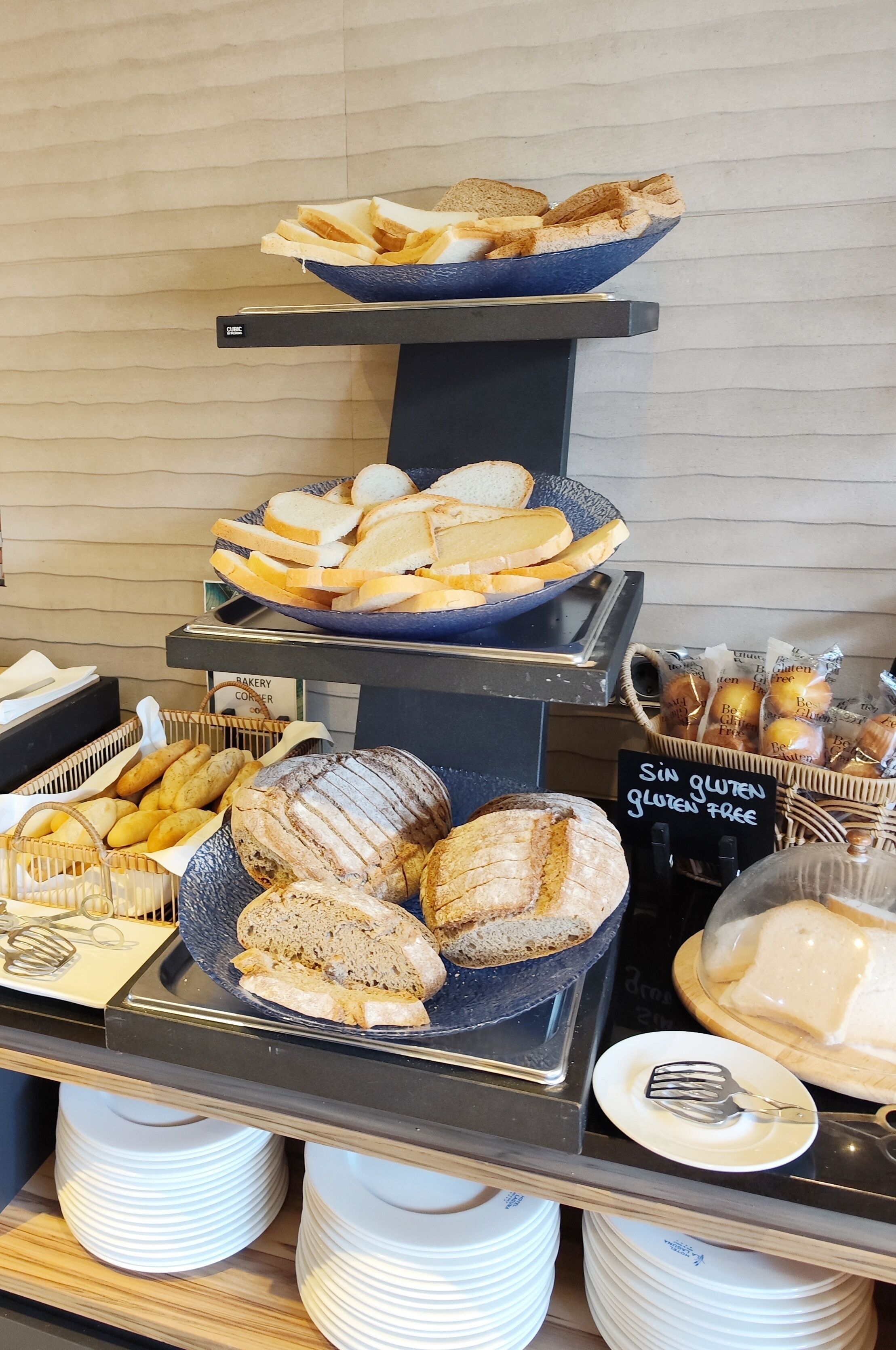daily buffet breakfast (eur 10 per person)