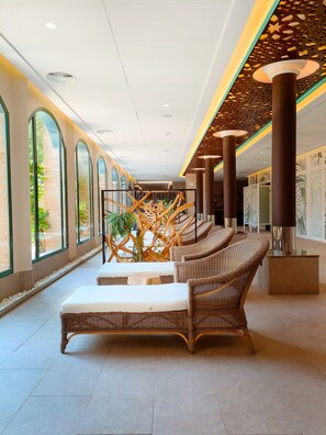 Couples treatment rooms, Turkish bath, body treatments, hydrotherapy