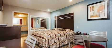 Standard Room, 1 King Bed, Refrigerator & Microwave | Desk, free WiFi, bed sheets