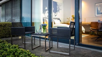 Premium-Zimmer, Balkon | Allergikerbettwaren, Zimmersafe, Schreibtisch