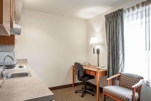 Deluxe Suite, 1 King Bed with Sofa bed, Non Smoking | 1 bedroom, desk, laptop workspace, blackout drapes