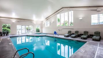 Indendørs pool
