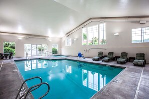 Indoor pool, pool loungers