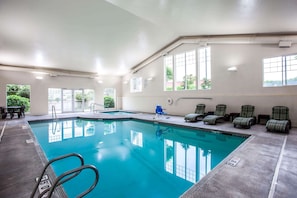 Indoor pool, pool loungers